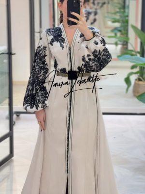 Caftan Zina doré élégant pour mariage oriental – location disponible partout en France